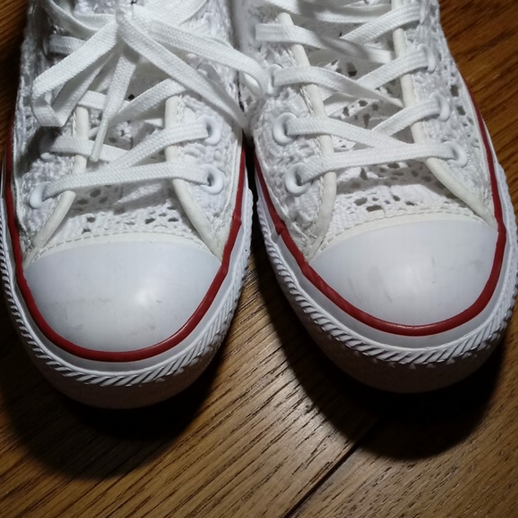 SOLD Lacey white chucks - Picture 5 of 5